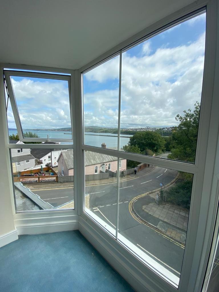 Rose And Crown Hotel & Hope And Anchor Bar Goodwick Exterior foto