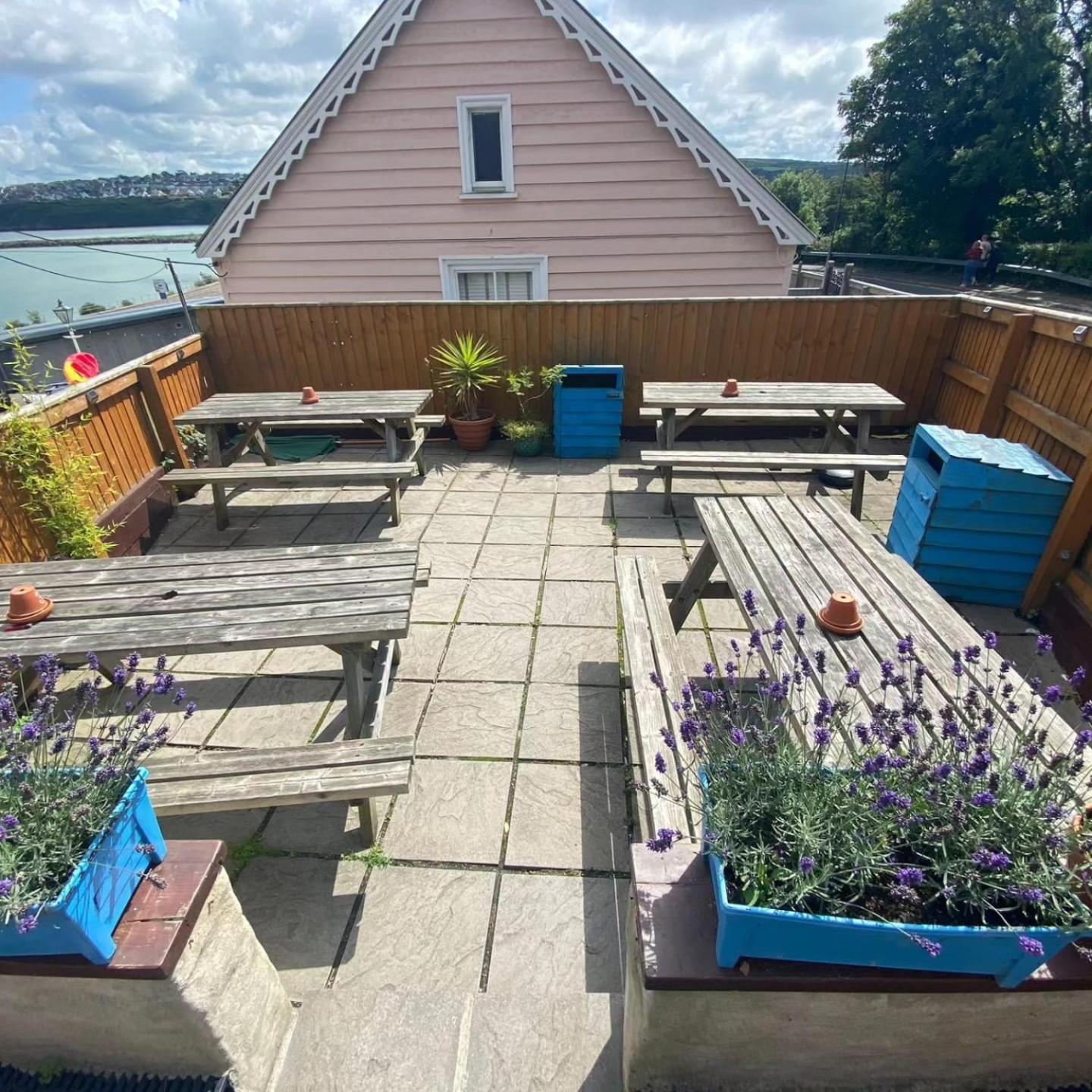 Rose And Crown Hotel & Hope And Anchor Bar Goodwick Exterior foto